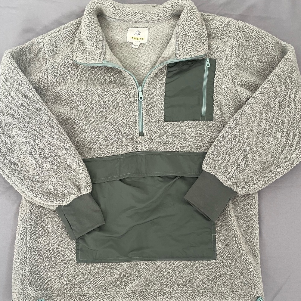 Aerie Offline Light Green Fleece Quarter
Zip hoodie/crewneck With Pockets!!